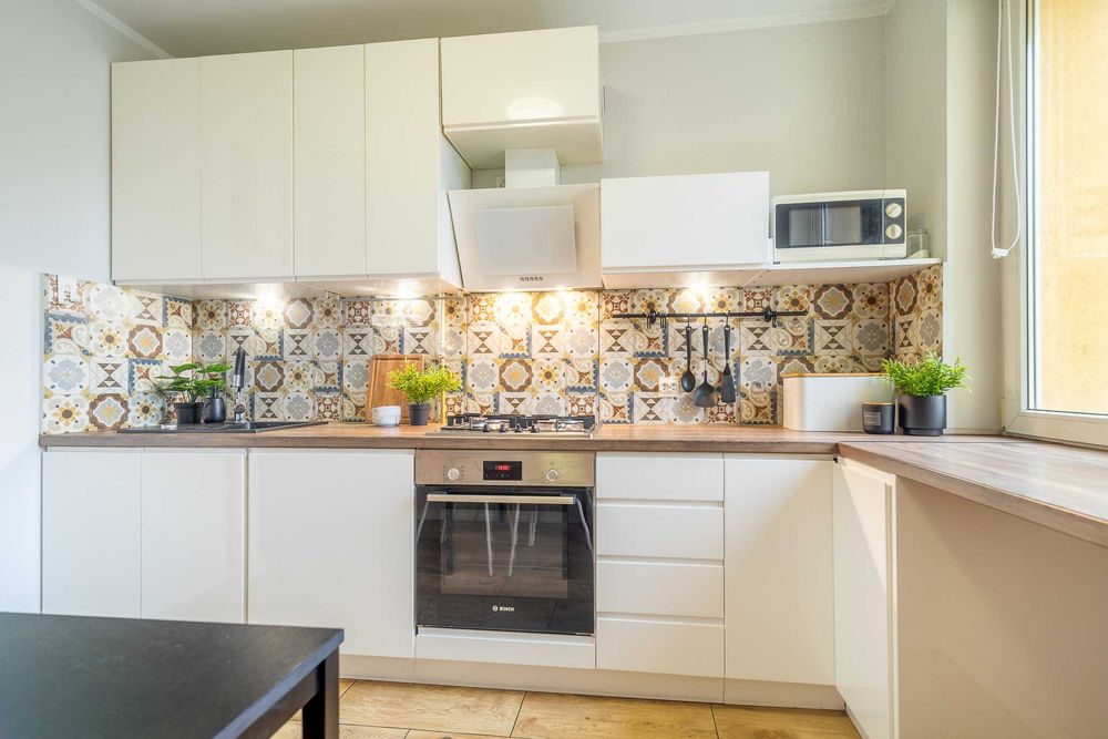 --> Pokój 1os. - pl. Legionów - ścisłe centrum! < --