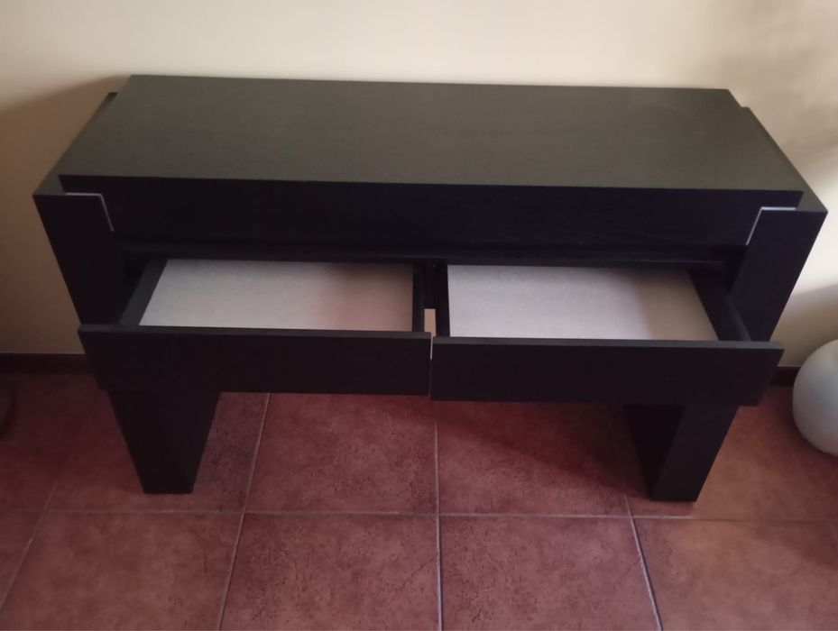 Movel preto bom estado