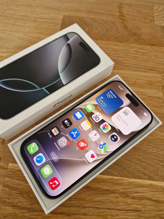 Apple iPhone 16 Pro / 256 GB / Gwarancja