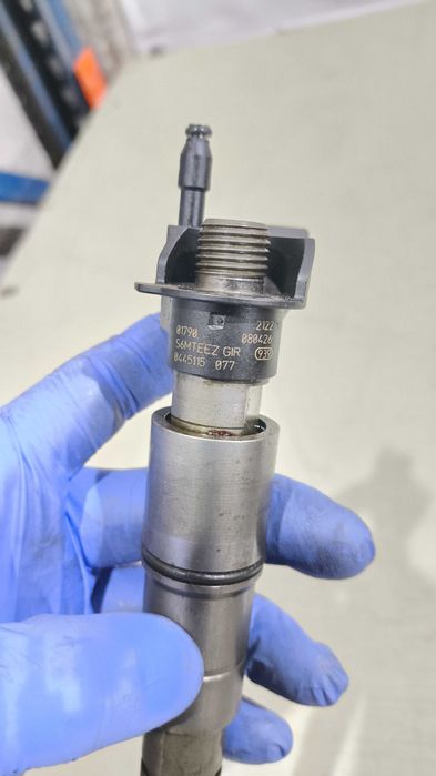 Injetor de Combustível piezzo BMW 330/335/530/535d Serie 3/5 (E9x/e6x/x5/x6)  7808.089/0445.115