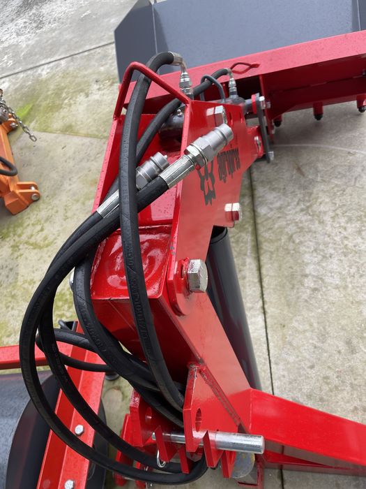 Carregador traseiro trator