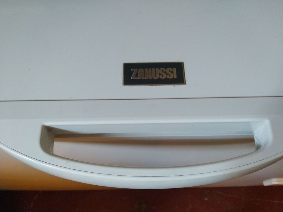 Морозильная камера Zanussi