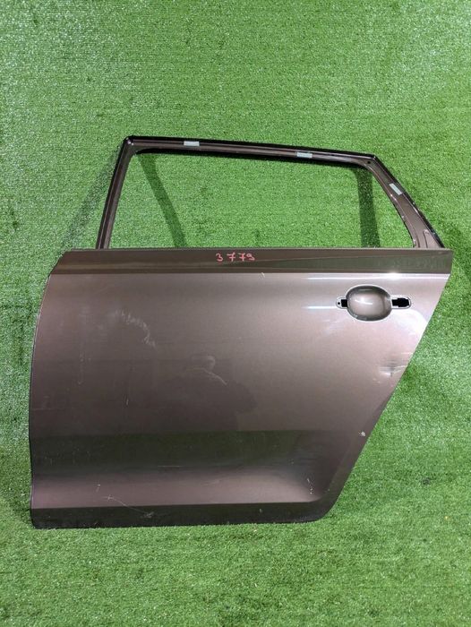 DRZWI TYLNE LEWE LEWY TYŁ SKODA RAPID SPACEBACK NR.3779