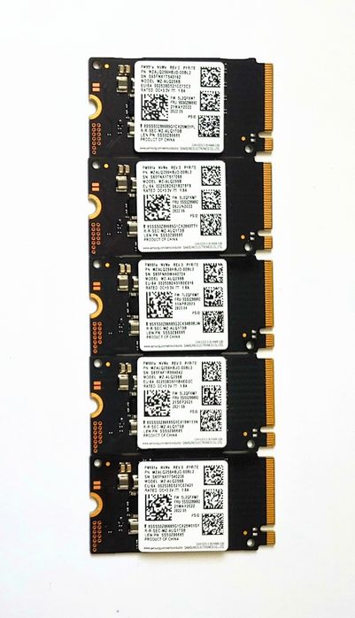 SSD Samsung PM991a 256Gb (3100 / 1800 Mb/s)