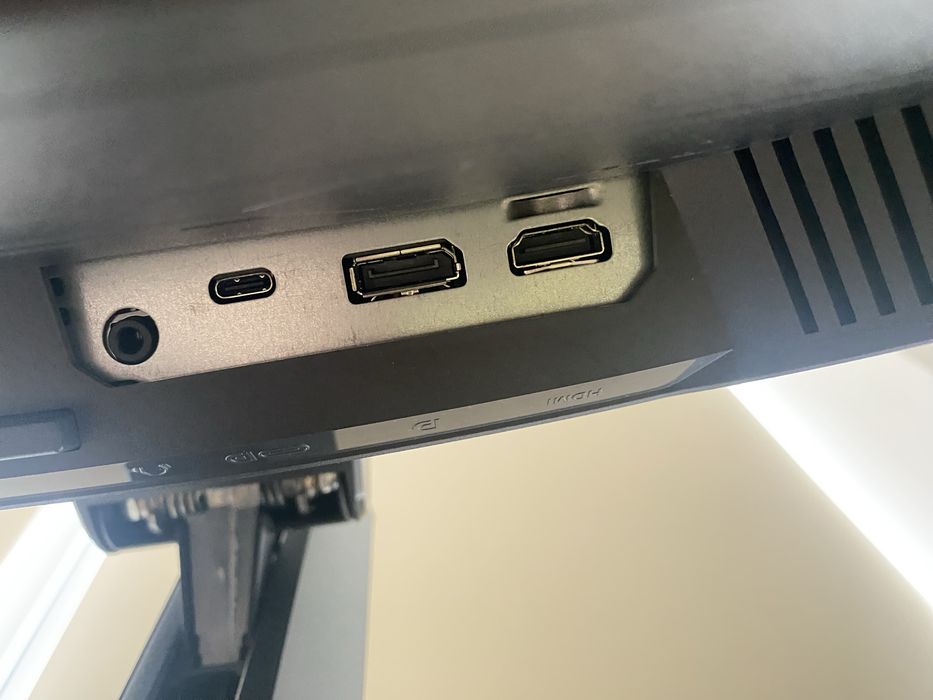 Ігровий монітор ASUS ROG Strix XG27WCS 27″ 180 Гц