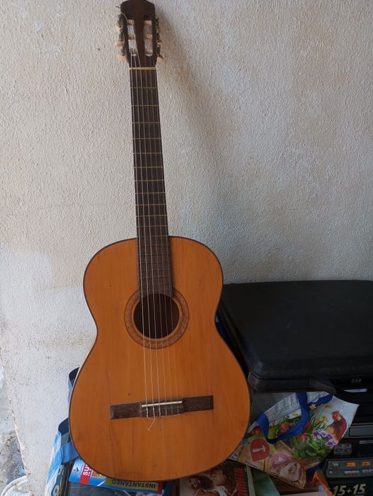 Guitarra antiga madeira muito boa