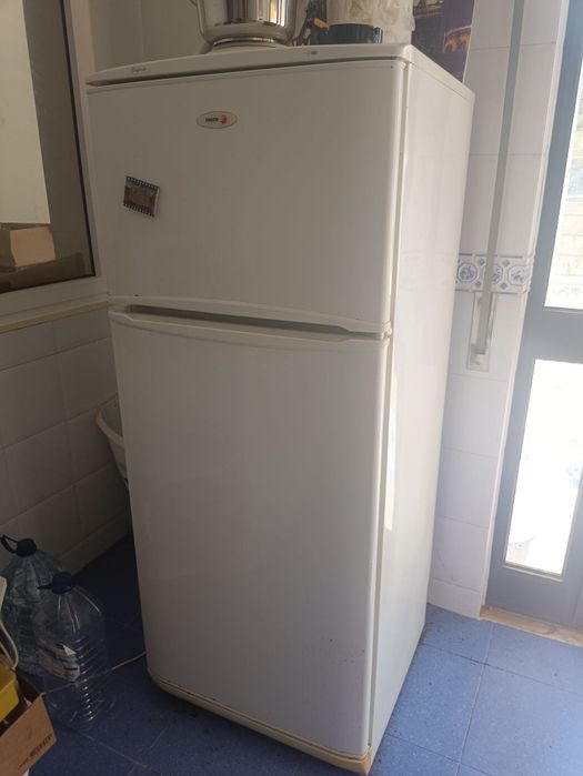 Frigorífico branco