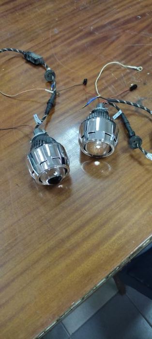 Продам лінза CYCLONE LED BL 3.0"  
2. Маска 2шт.