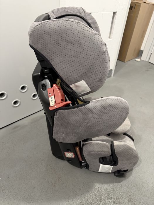 Sprzedam fotelik samochodowy Recaro Young Sport