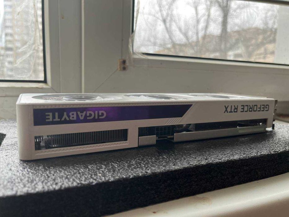 Gigabyte RTX 3060 VISION 12GB Біла, Ідеал