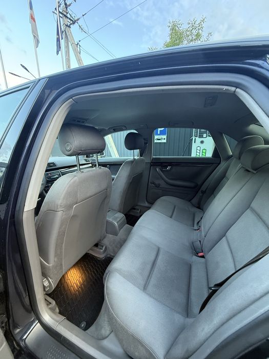 Audi a4b6 S-line static