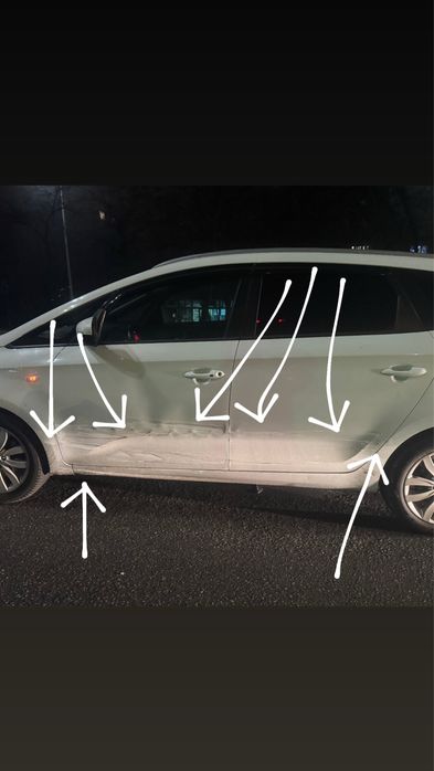 Kia Carens 2013. 2.0 LPG