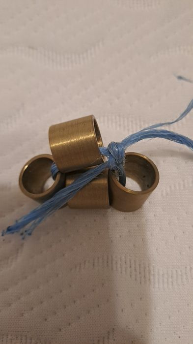 Продам втулки трапеціїї склоочисників. Нові