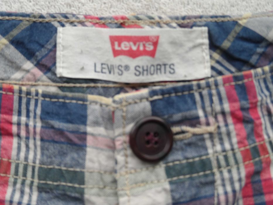 Шорты  levi's shorts размер 31