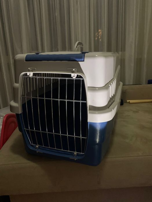 Продам переноску для животных.
