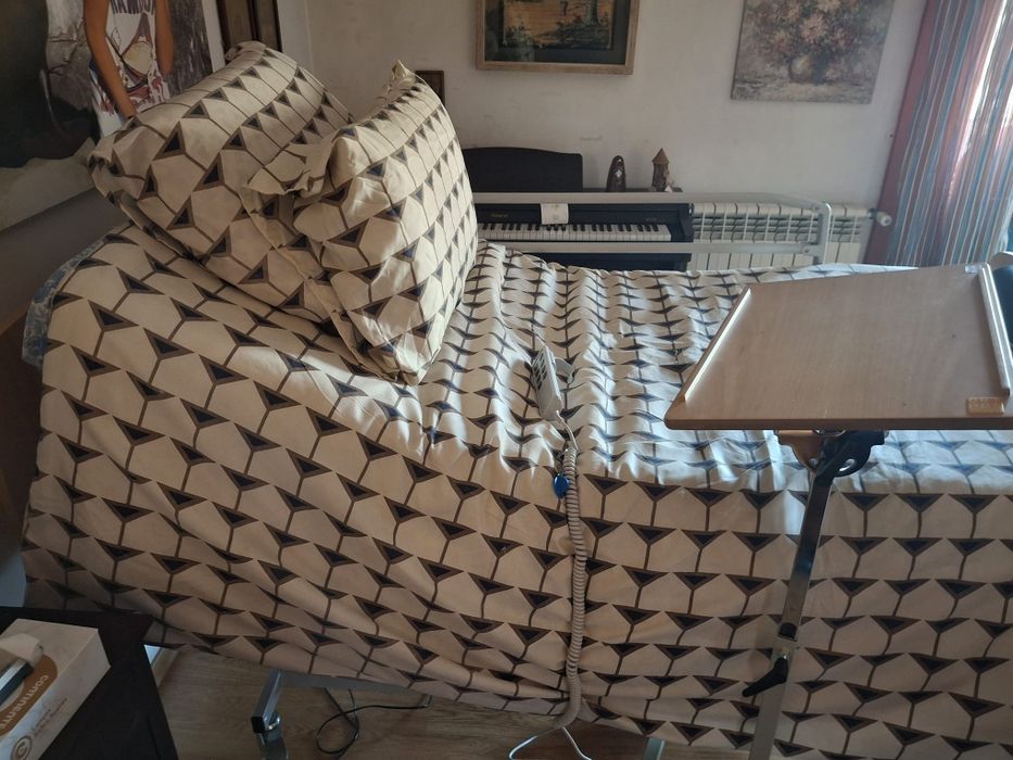Cama articulada elétrica elevatória + colchão