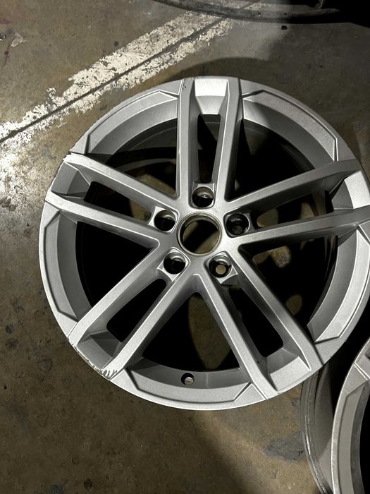 Jantes originais Volkswagen Golf VII GTD 17 5x112