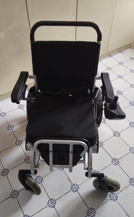 Cadeira de rodas elétrica Troya Plus Ultra