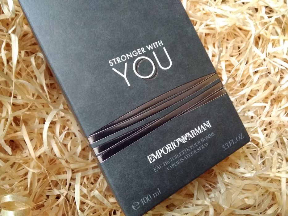 Armani Stronger подарунки для чоловіків