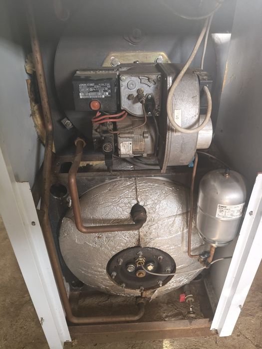Depósito de gasóleo ,gasóleo ,caldeira