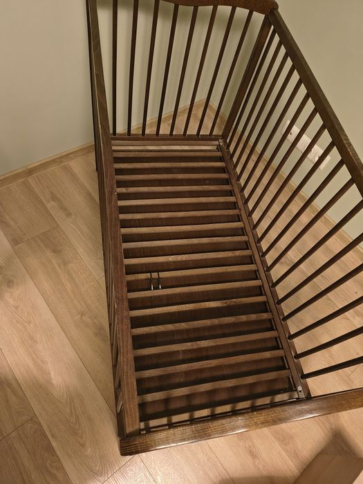 Łóżeczko dziecięce drewniane + gratisy