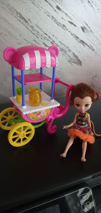 Duży zestaw z lalka Enchantimals zabawki