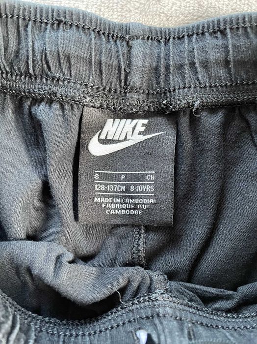Spodenki Nike dla dziewczynki, wiek 8-10 lat