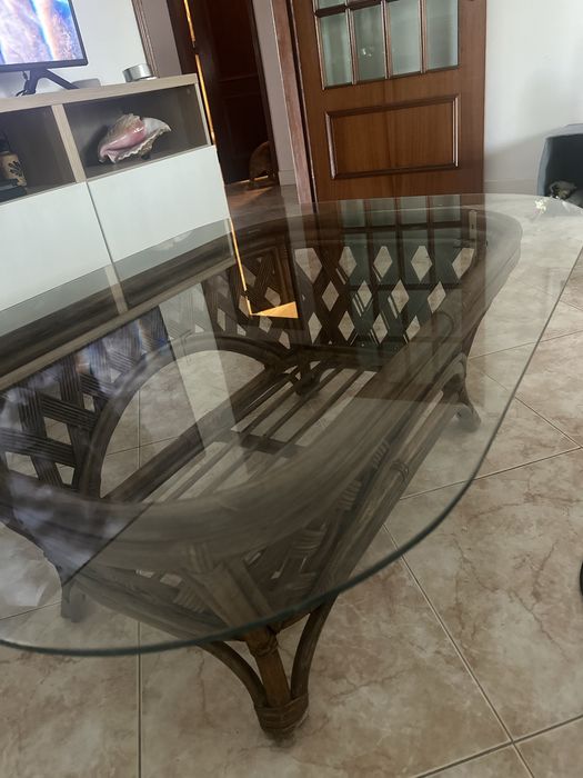 Mesa de centro verga e vidro