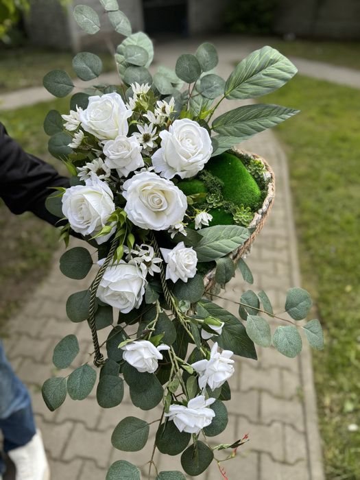 Stroik na pomnik biały