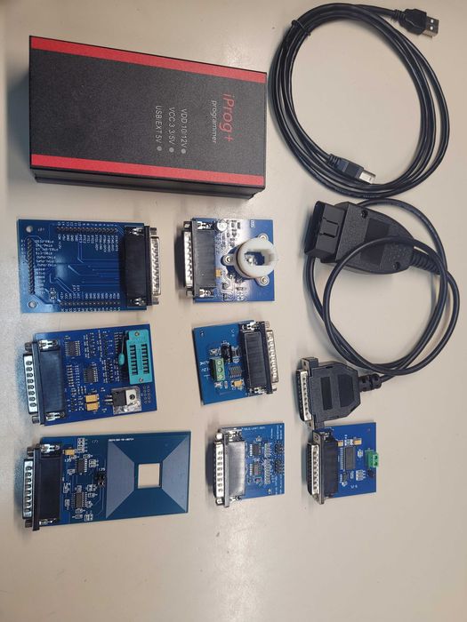 Iprog + Programator sterowników procesorów pamięci oraz kluczy
