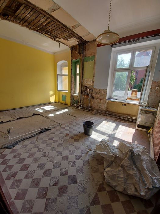 Wyburzenia ścian, skuwanie tynków, płytek, wynoszenie gruzu