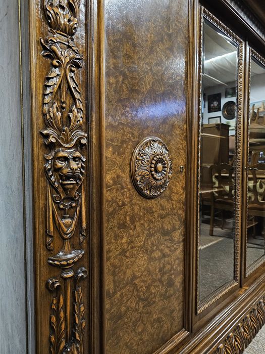 Biblioteka na lwim pazurze