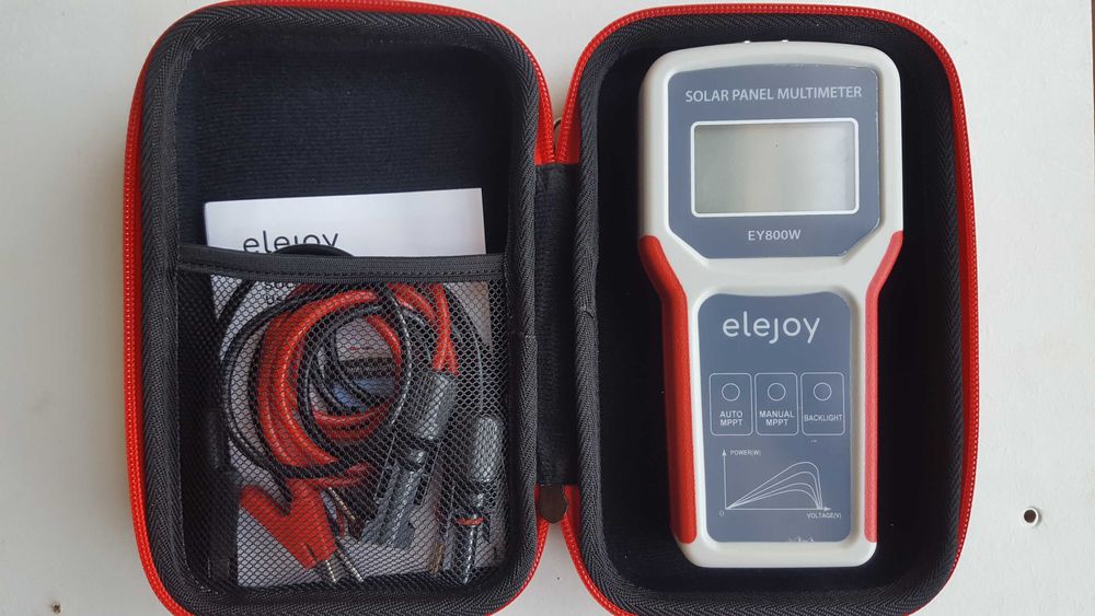 Multímetro painel fotovoltaico