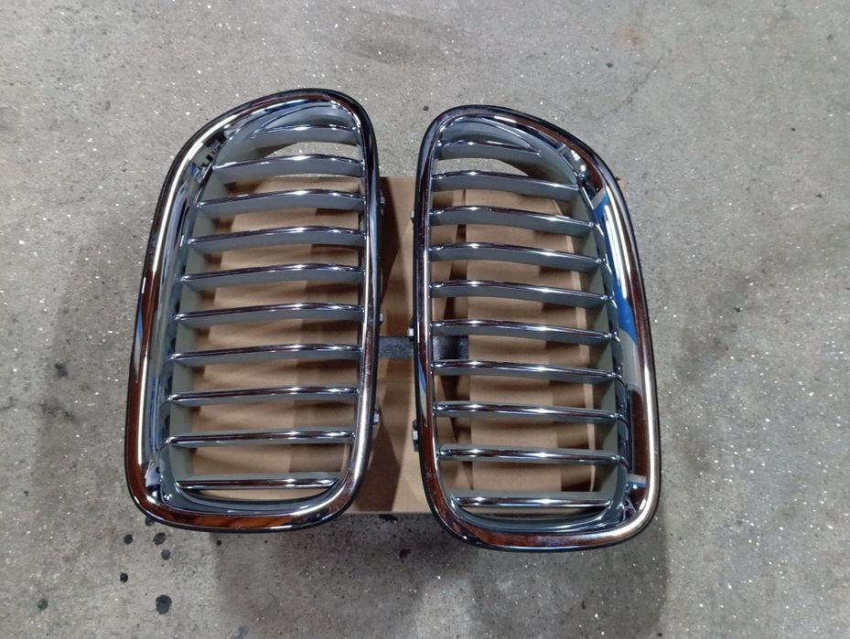 BMW 5   grelhas    originais