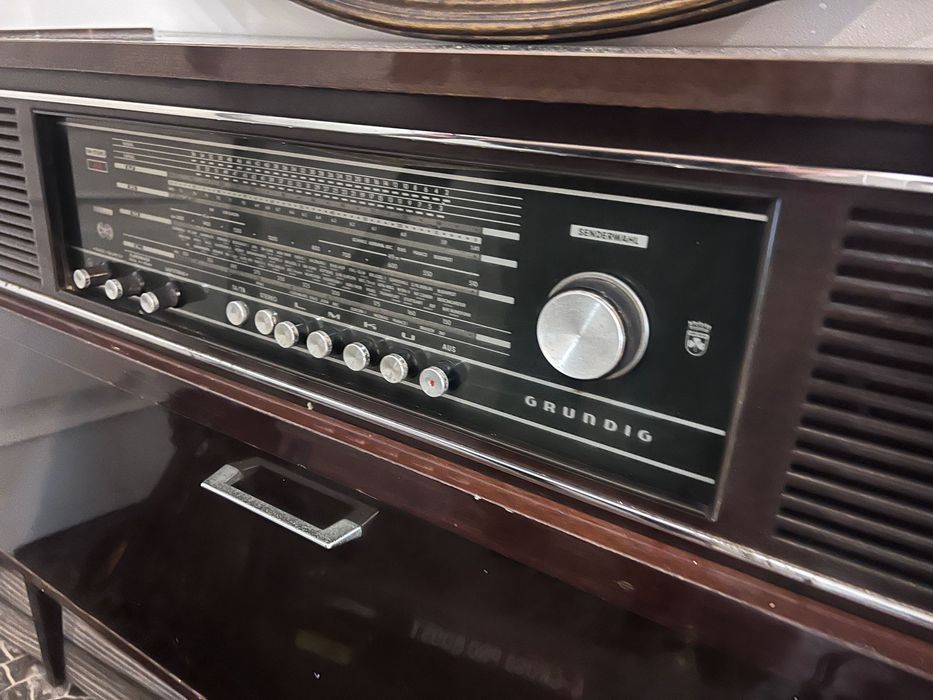 Rádio grunding vintage