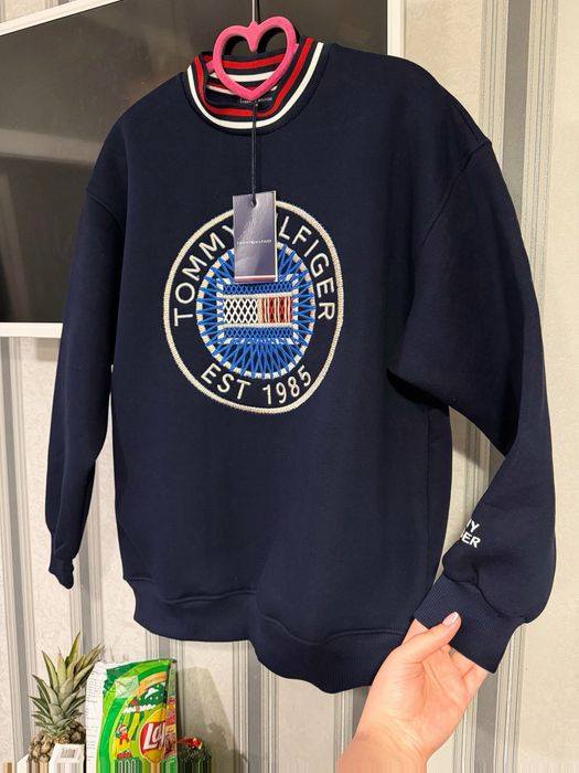 Новий світшот Tommy Hilfiger утеплений на флісі розмір S