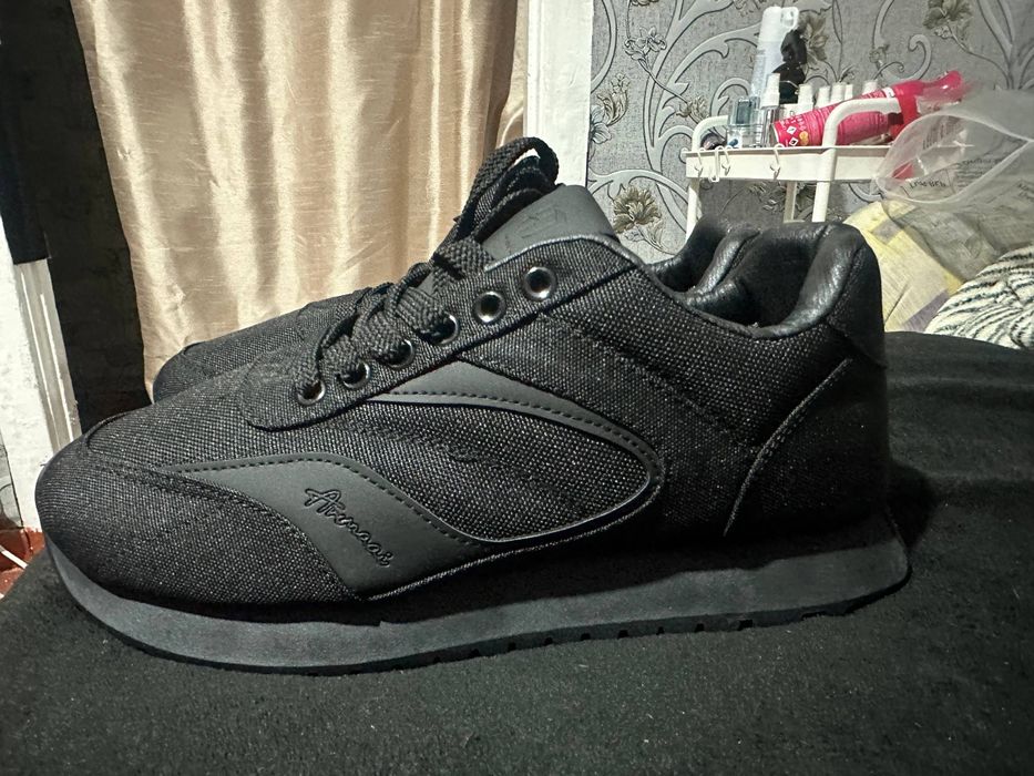 Продам мужские кросовки