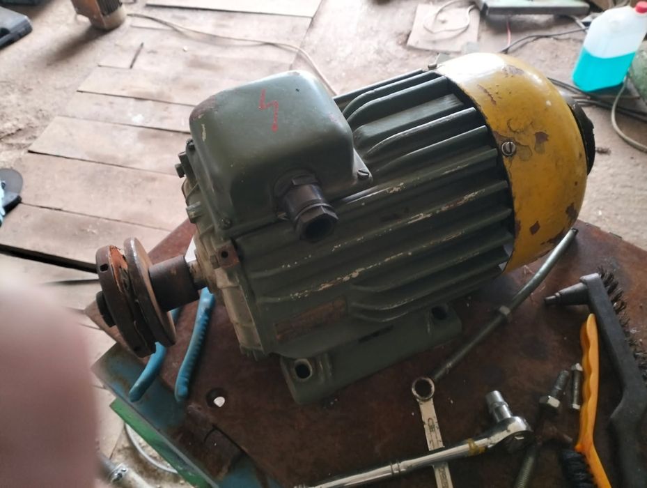 Silnik  elektryczny 2.2kw 2900obr