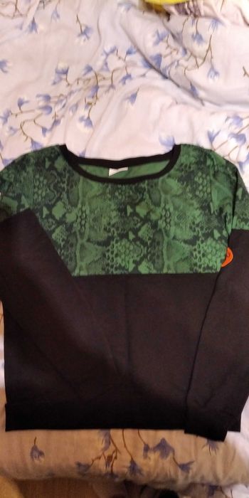 Bluza damska raz ubrana