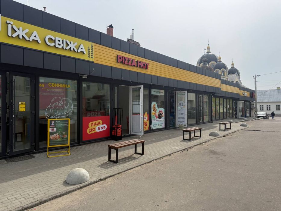 Оренда приміщень в центрі м. Яворів на Площі Ринок. 60 кв.м.
