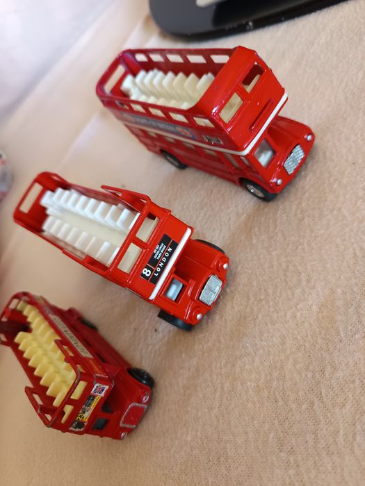 Comboio grande com pilhas novo.Bus London.Brinquedos forno grande