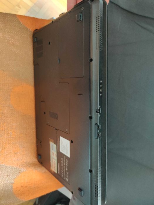 Laptop Lenovo G550 Z zasilaczem