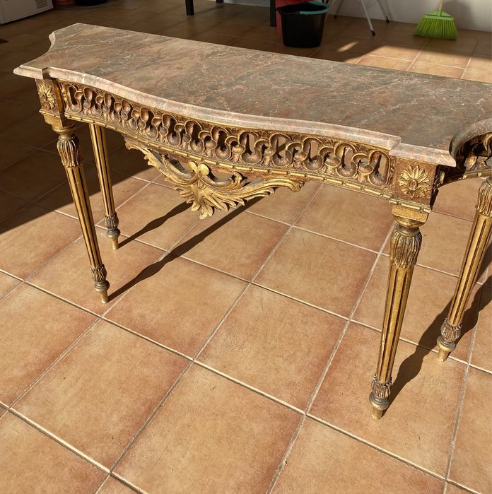 Mesa em ótimo estado