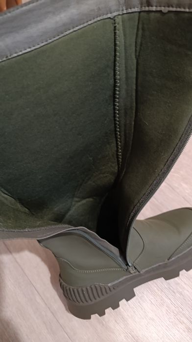 Сучасні чобітки-галоші в прекрасному кольорі хакі