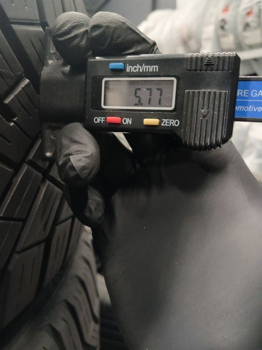 Всесезонні шини  БУ 205/50 R17  CONTINENTAL  All season Contact 2 EV