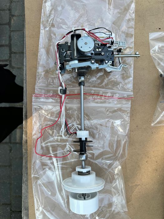 Moduł mechanizmu szyjącego z kołem pasowym i przekładnią - Brother