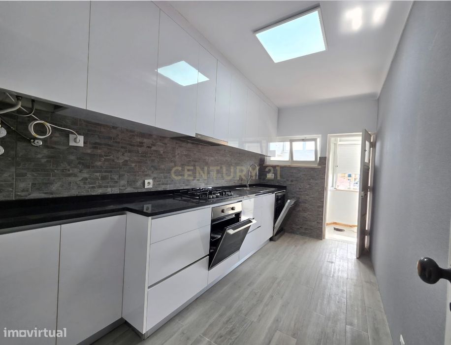 Apartamento T3 Renovado na Parede