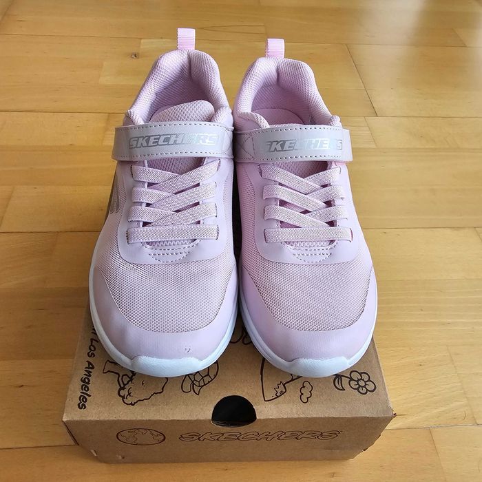 Кросівки для дівчинки Skechers Dynamatic р. 33,5