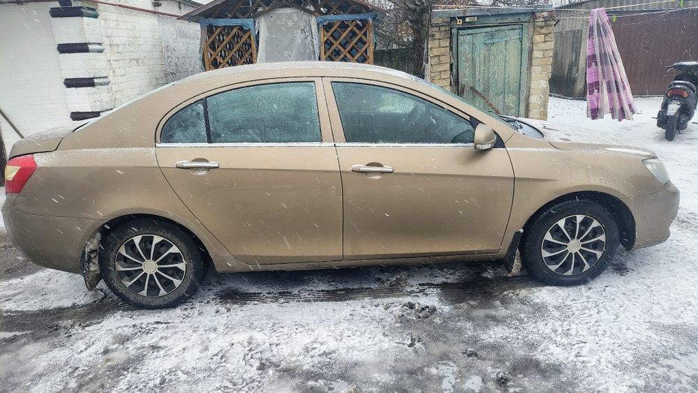 Продам джилі емкранд