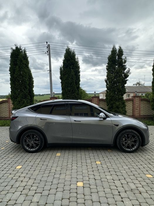 Tesla Model Y Long Range Dual Motor 2024 82.5 кіловат